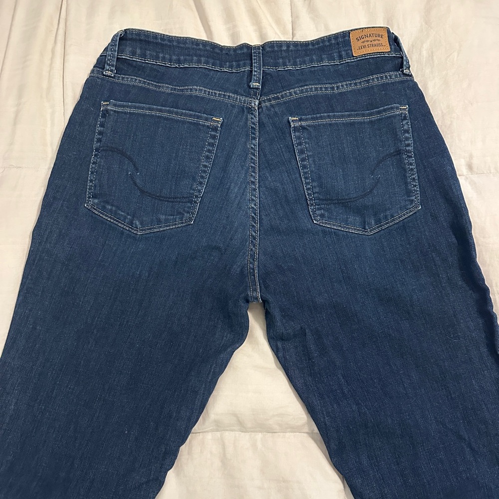 Women's Signature Levi Strauss Blue Jeans